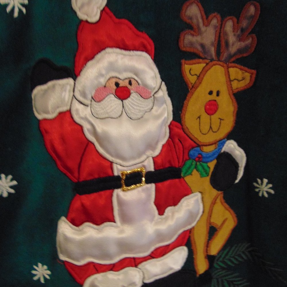 Christmas Tree Skirt, Santa Claus and Reindeer, 44 inches Diameter